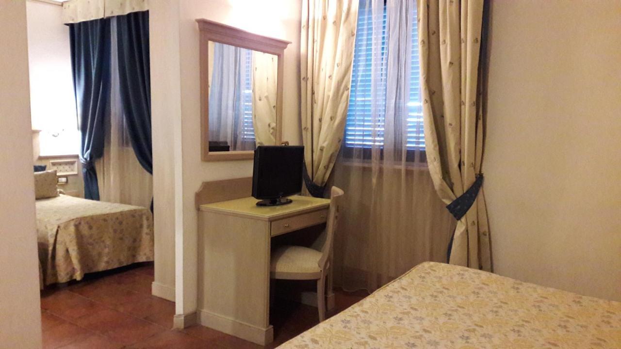 Hotel Quadrifoglio by Mancini Roma Exterior foto